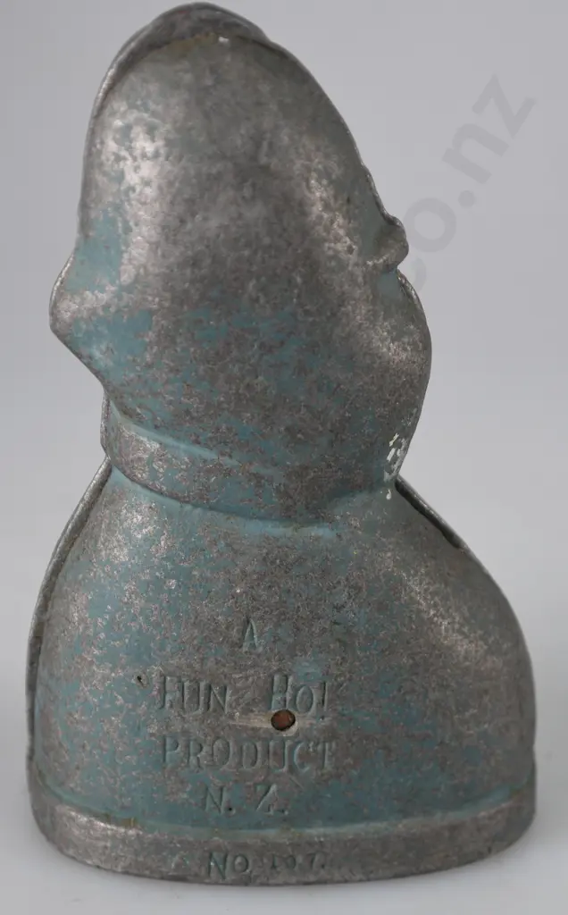 FUN HO POLICEMAN MONEY BOX Image 1++