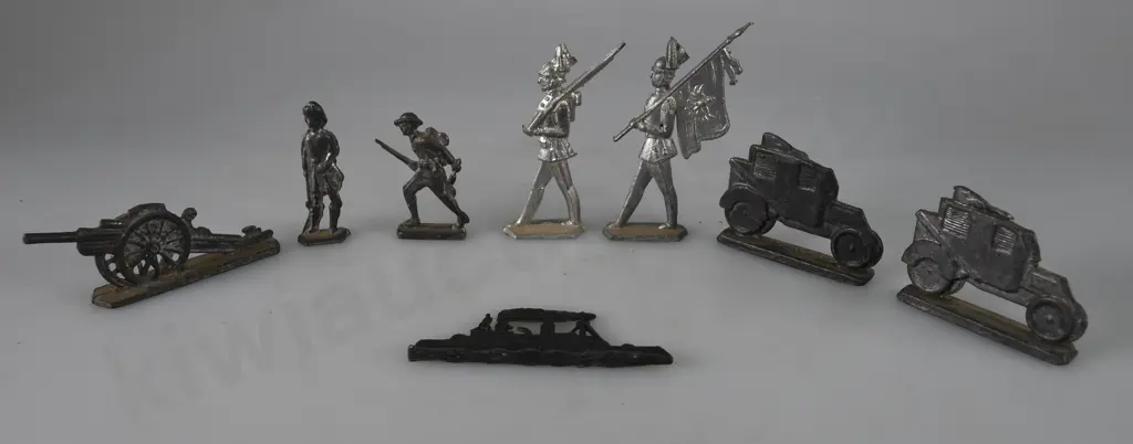 FUN HO MILITARY ITEMS Image 1++