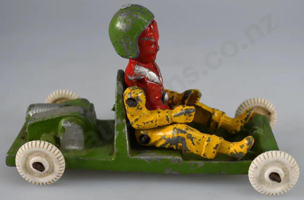 FUN HO GO CART WITH DRIVER Image 1++
