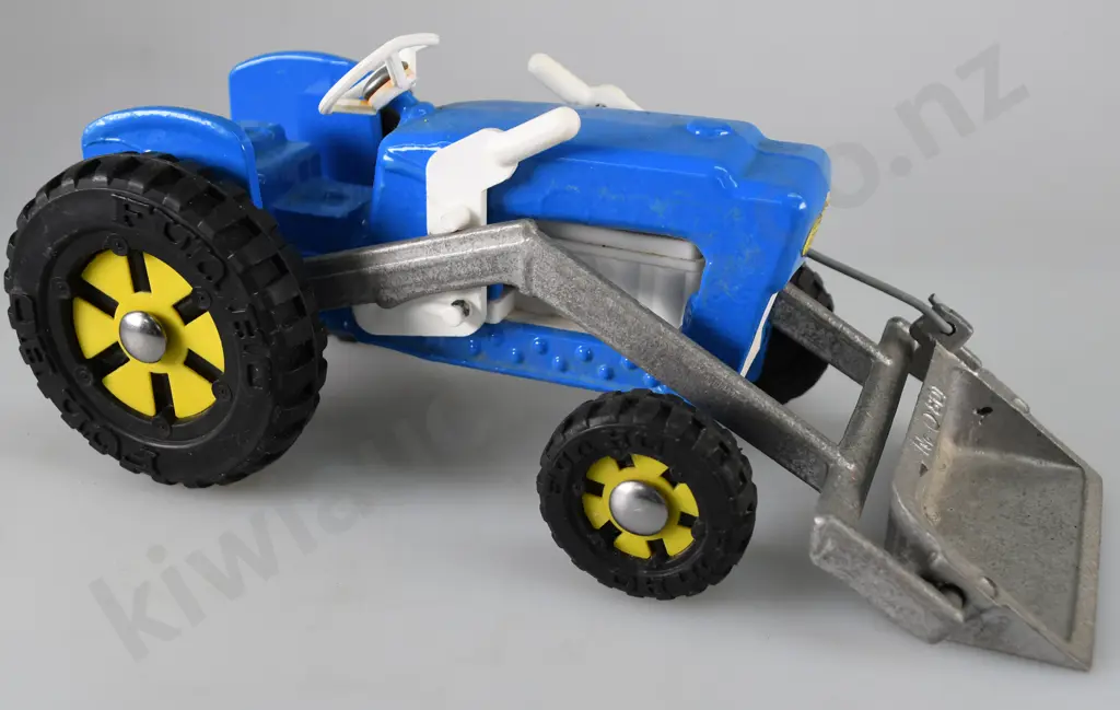 FUN HO RAILWAY BUS & TRACTOR FRONT END LOADER Image 1++