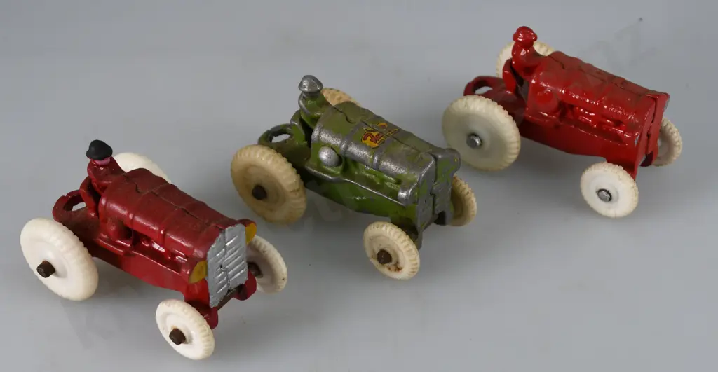 FUN HO SMALL TRACTORS Image 1++