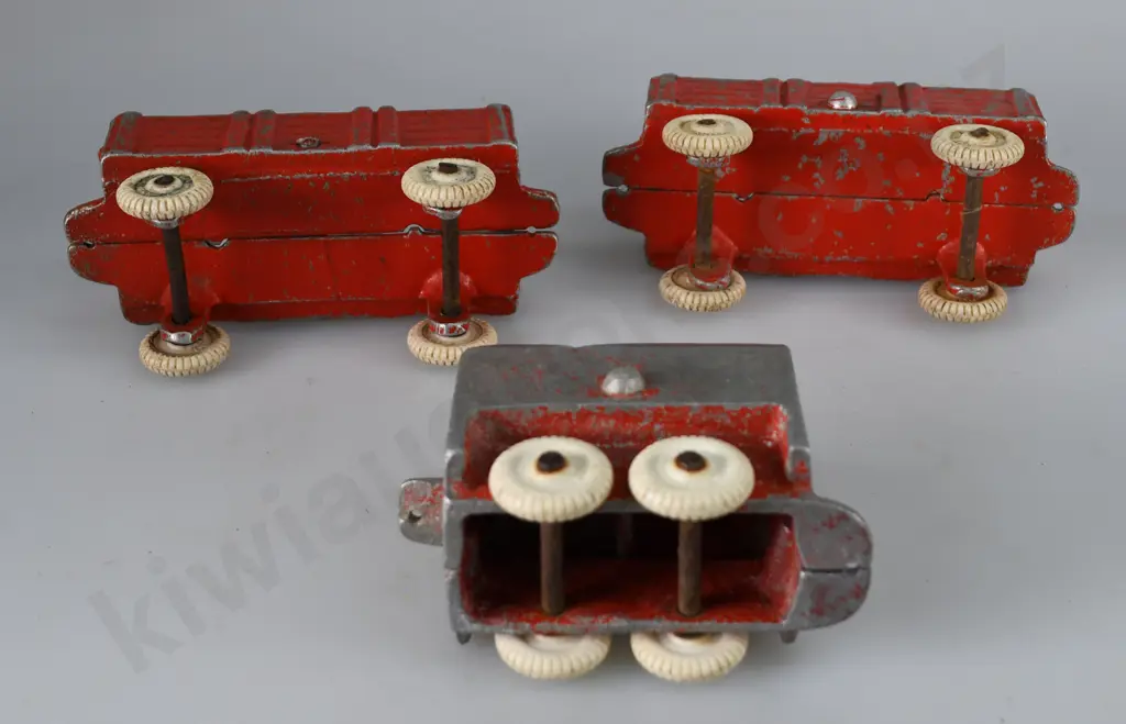 FUN HO TENDER AND GOODS WAGONS Image 1++