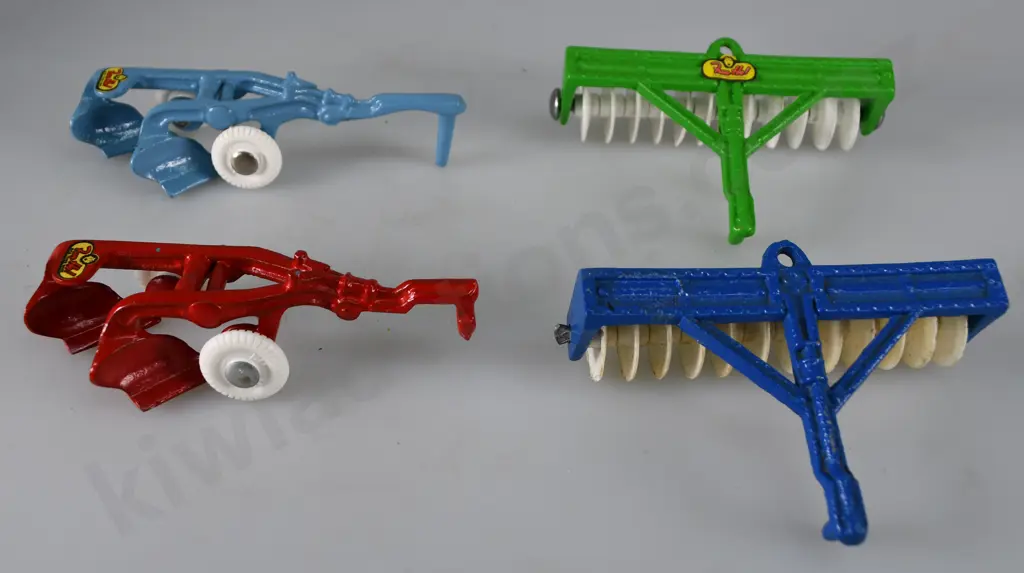 FUN HO FARM IMPLEMENTS PLOUGHS AND DISCS Image 1++