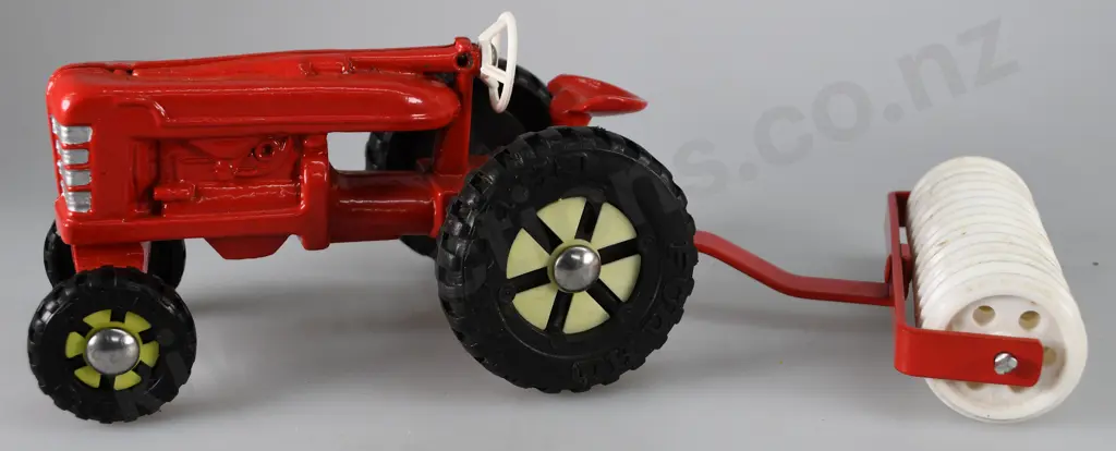 FUN HO TRACTORS Image 1++