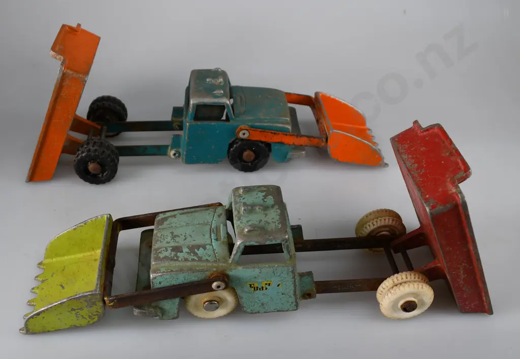 FUN HO FRONT END LOADER TIP TRUCKS Image 1++