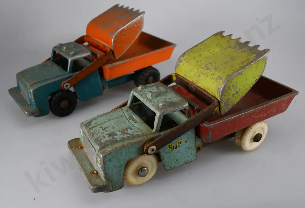 FUN HO FRONT END LOADER TIP TRUCKS Image 1++