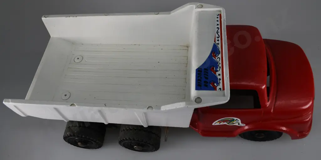 FUN HO GIANT TIP TRUCK Image 1++