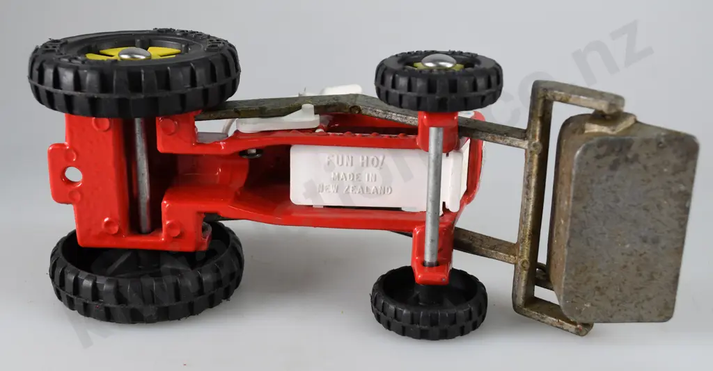 FUN HO LOADER TRACTORS Image 1++