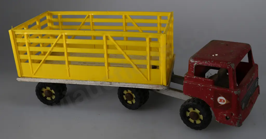FUN HO FORD ARCTICULATED CATTLE TRUCKS Image 1++