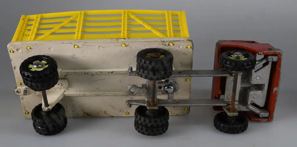 FUN HO FORD CATTLE TRUCK & TRAILER Image 1++