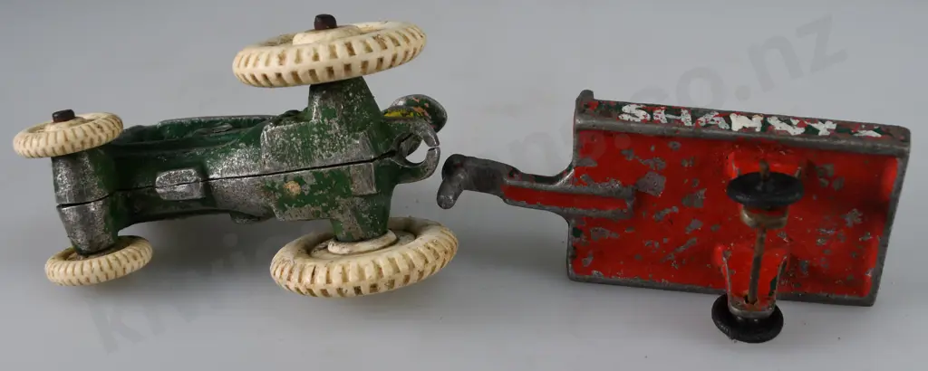 FUN HO SMALL TRACTORS AND TRAILERS Image 1++