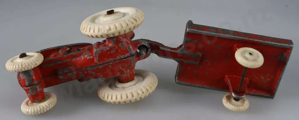 FUN HO SMALL TRACTORS AND TRAILERS Image 1++
