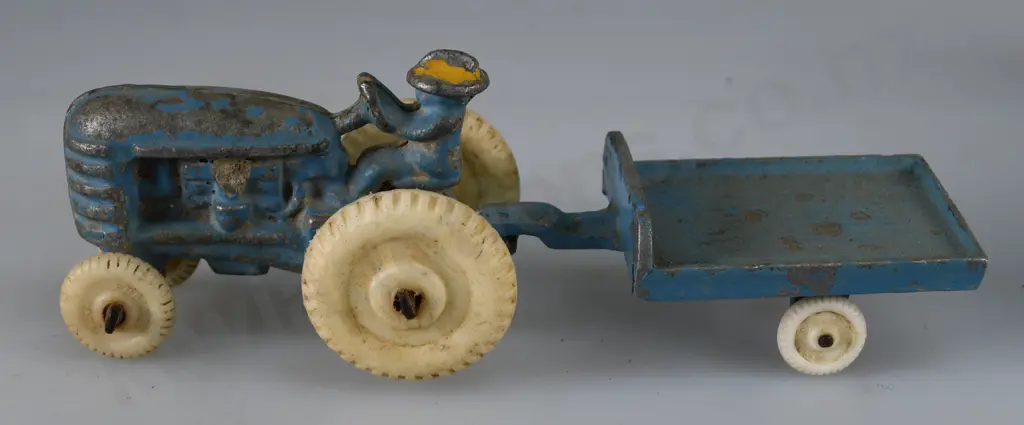 FUN HO SMALL TRACTORS AND TRAILERS Image 1++