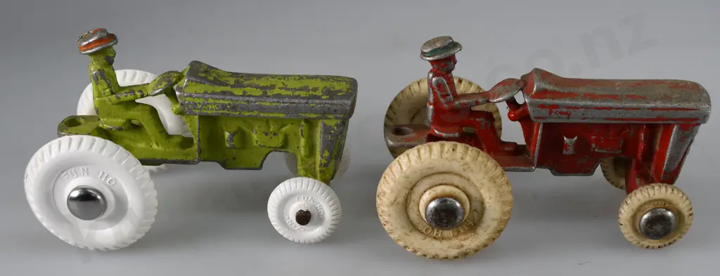 FUN HO SMALL TRACTORS Image 1++