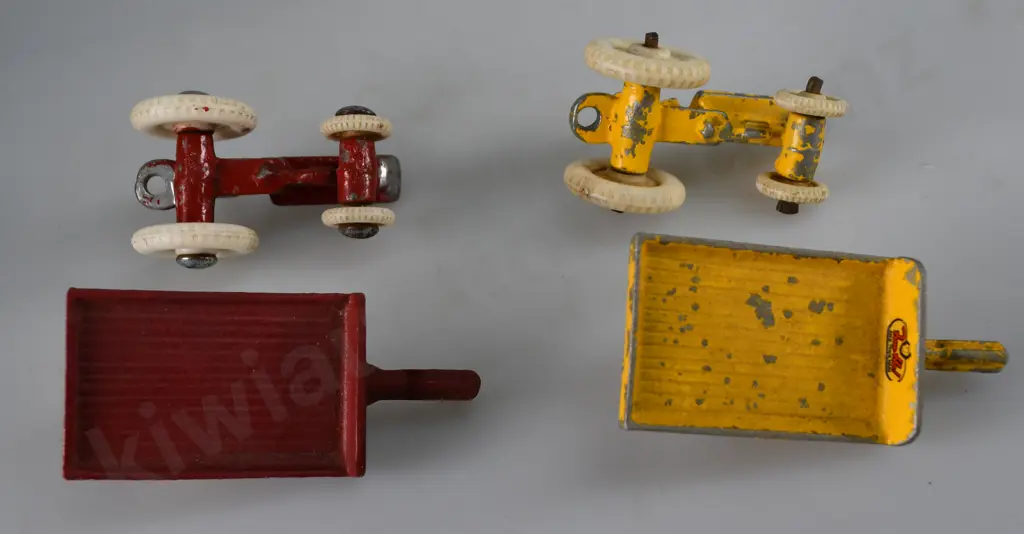 FUN HO SMALL TRACTORS AND TRAILERS Image 1++