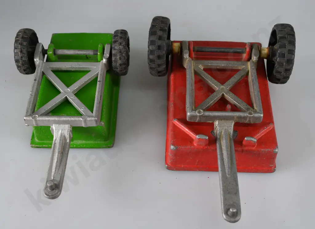 FUN HO SANDPIT TOY TWO WHEELED TRAILERS Image 1++