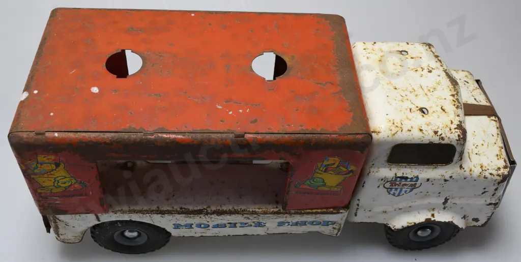 TRI-ANG TINPLATE MOBILE SHOP TOY TRUCK Image 1++