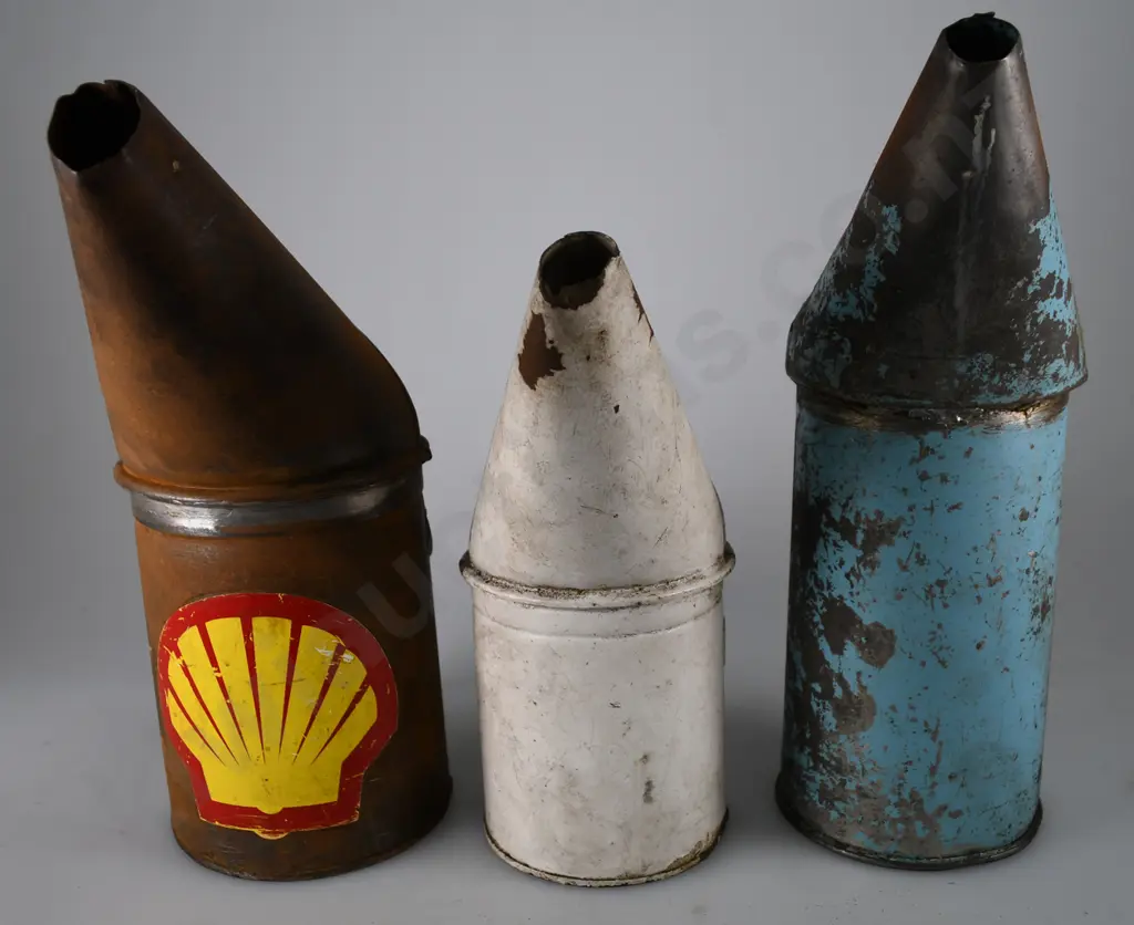 MOTORING OIL POURERS Image 1++