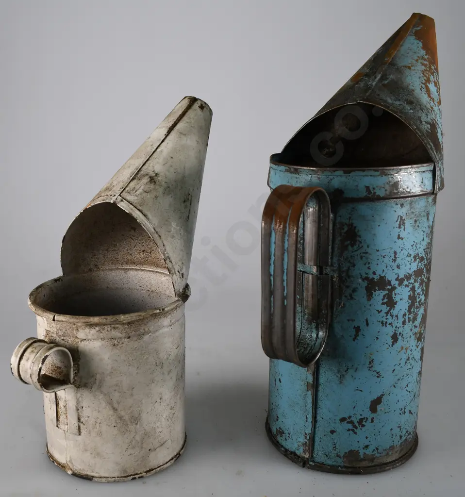 MOTORING OIL POURERS Image 1++