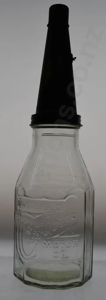 WAKEFIELD CASTROL QUART OIL BOTTLE Image 1++