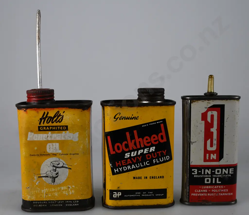 ASSORTED OIL AND MOTORING TINS Image 1++
