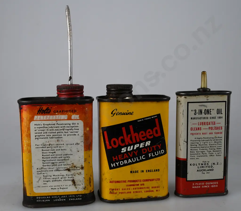 ASSORTED OIL AND MOTORING TINS Image 1++