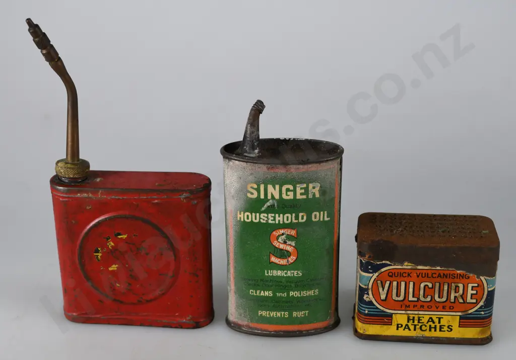 ASSORTED OIL AND MOTORING TINS Image 1++
