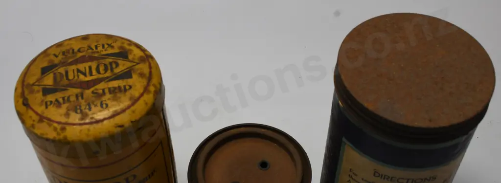 TYRE REPAIR TINS Image 1++