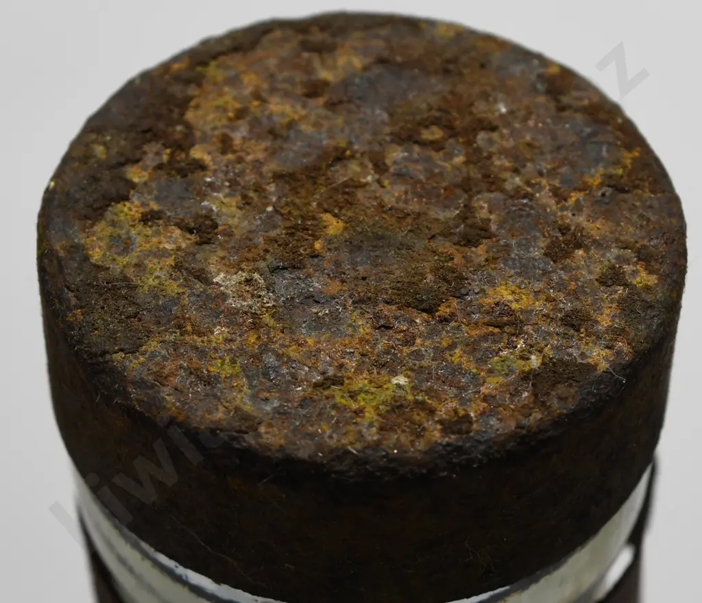EUROPA AND CASTROL OIL BOTTLES Image 1++
