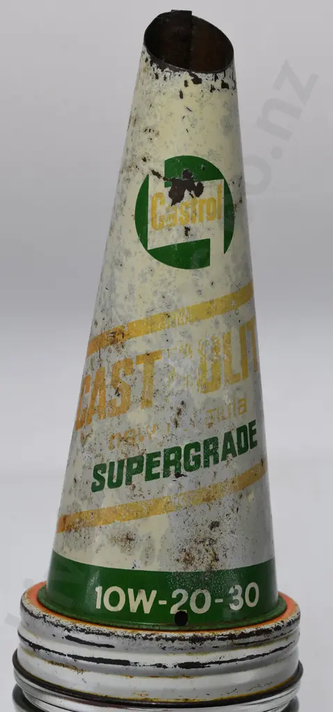 EUROPA AND CASTROL OIL BOTTLES Image 1++
