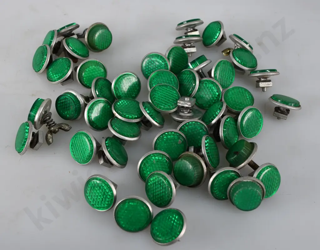 ASSORTED REFLECTORS Image 1++