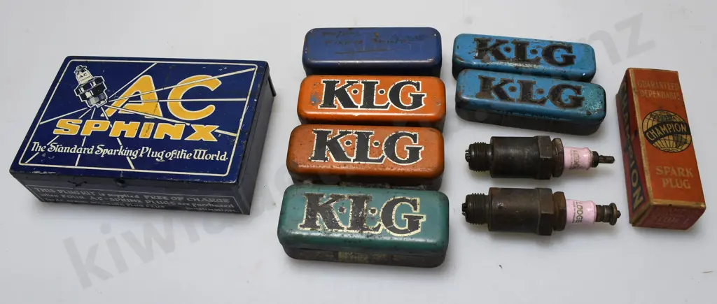 ASSORTED SPARKPLUG TINS Image 1++