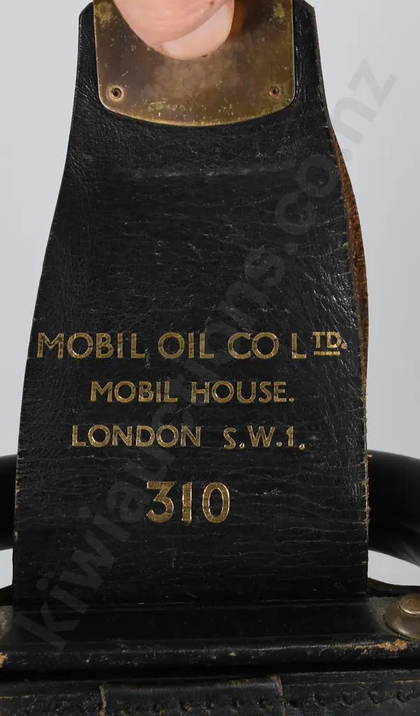 MOBIL OIL CO LTD LONDON LEATHER BRIEF CASE Image 1++
