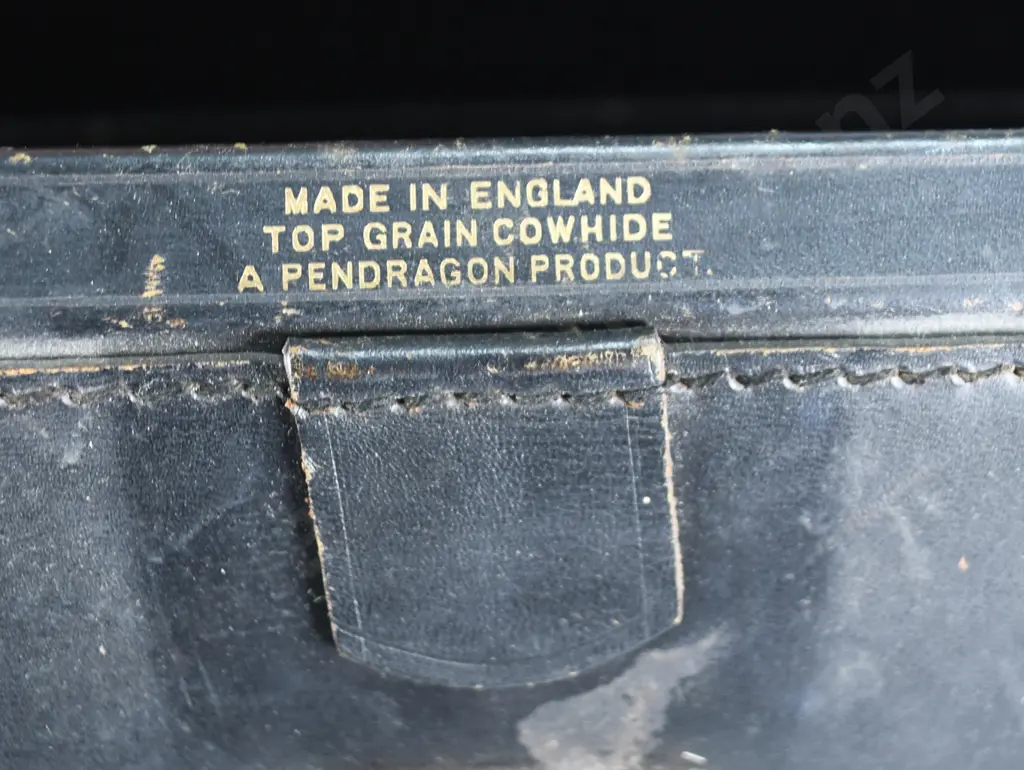 MOBIL OIL CO LTD LONDON LEATHER BRIEF CASE Image 1++