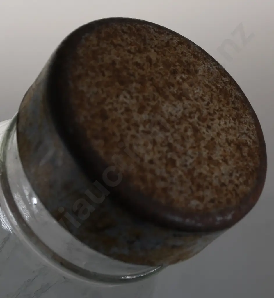 MOBIL AND SHELL QUART OIL BOTTLES Image 1++