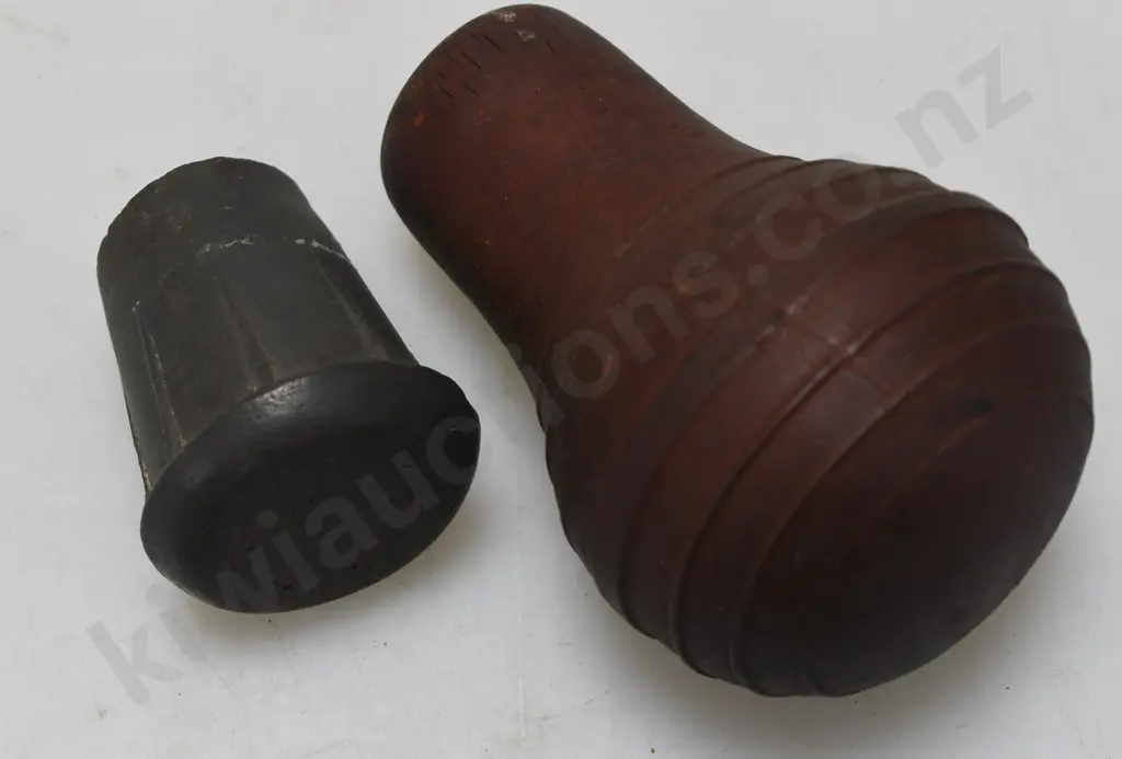 AUTOMOBILE FOOT PEDALS, PLUGS Image 1++