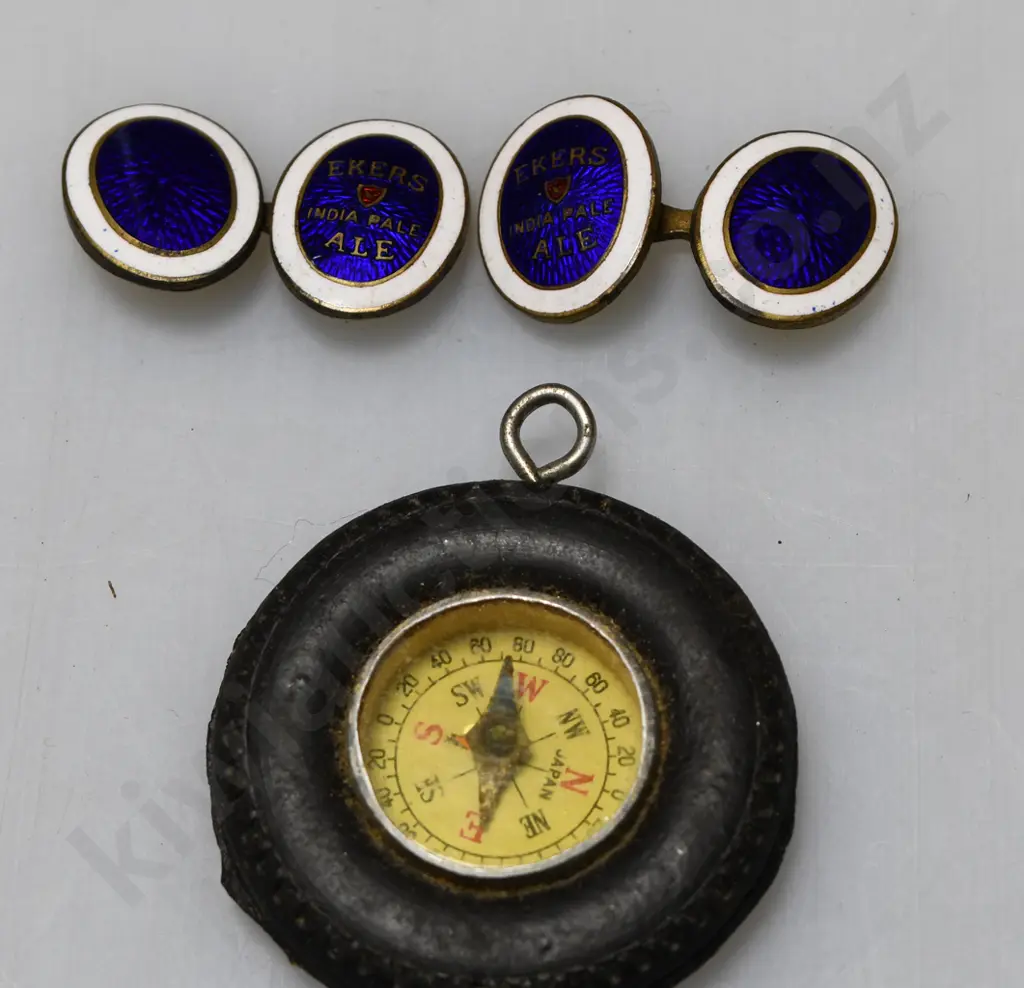 ASSORTED VINTAGE ITEMS Image 1++