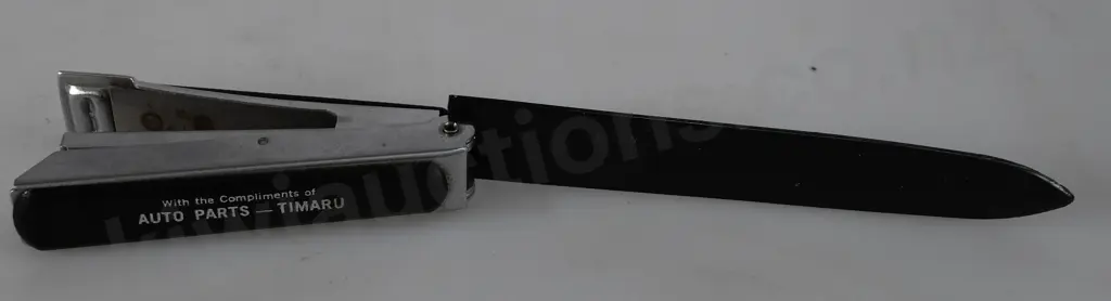 ASSORTED MOTORING RELATED ITEMS Image 1++