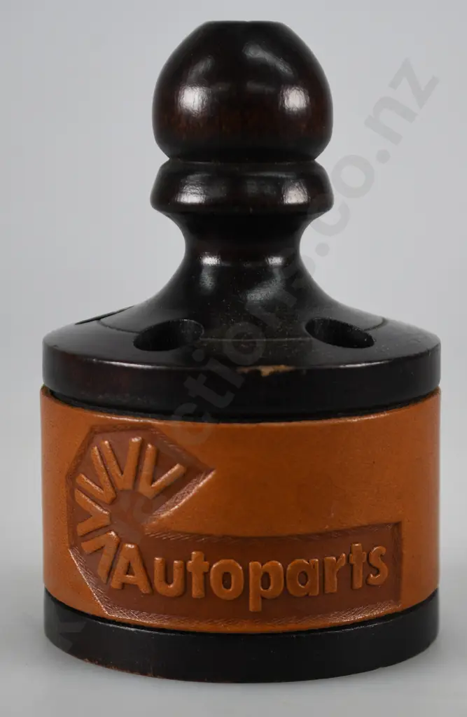 ASSORTED MOTORING RELATED ITEMS Image 1++
