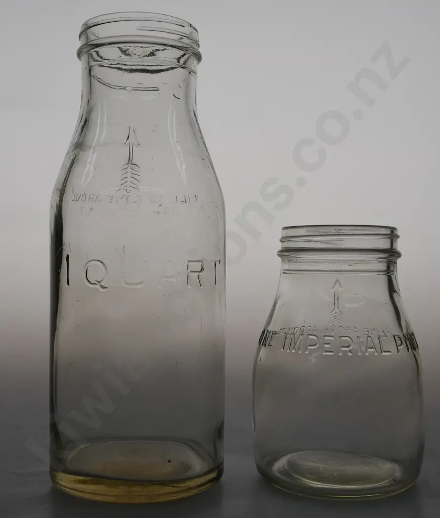 QUART AND PINT OIL BOTTLES Image 1++