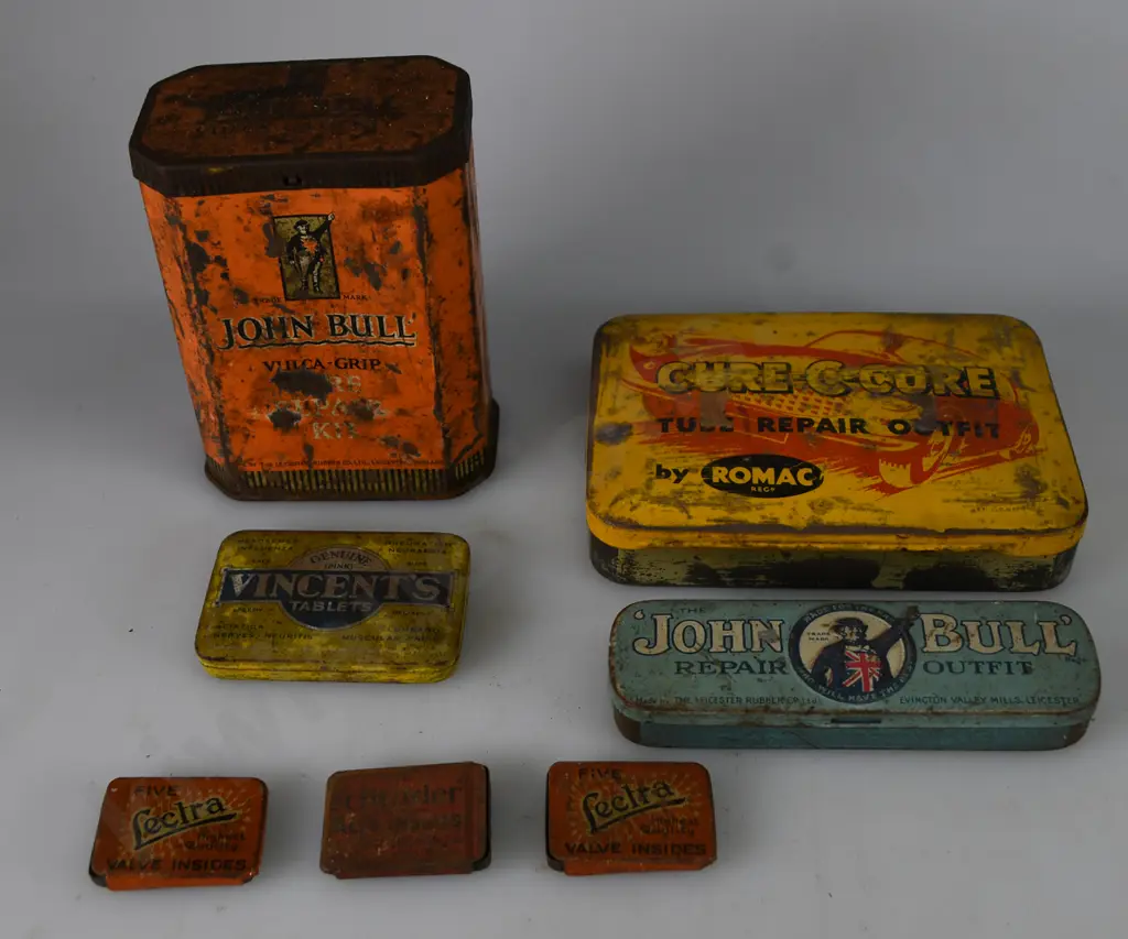 ASSORTED VINTAGE TINS Image 1++