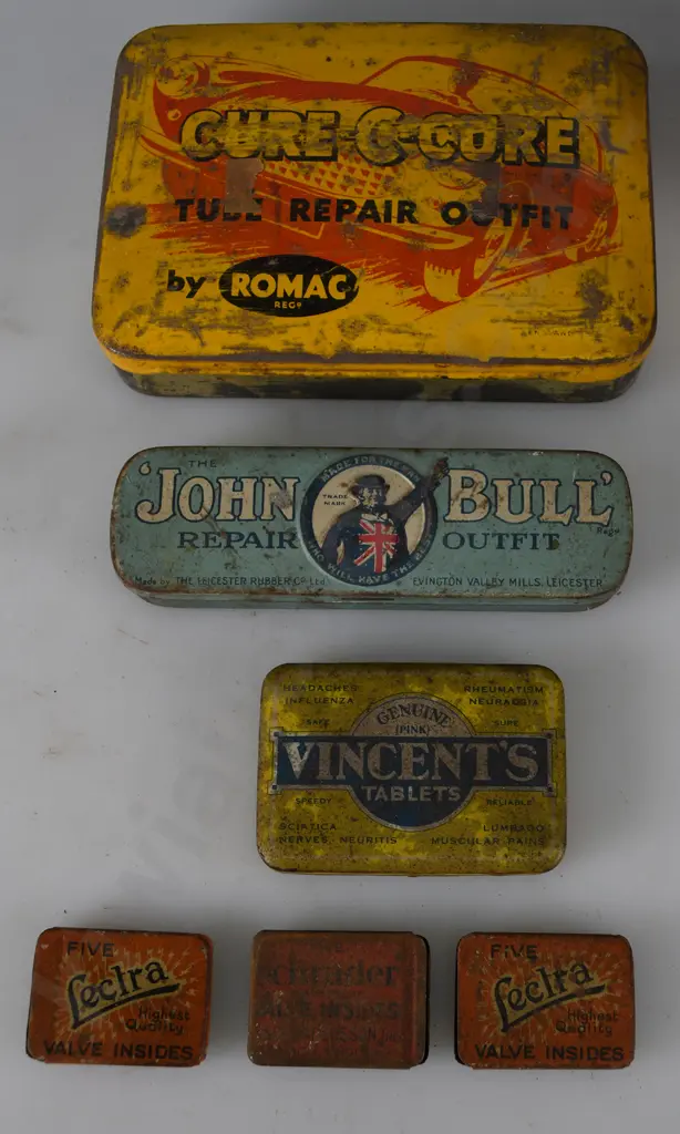 ASSORTED VINTAGE TINS Image 1++