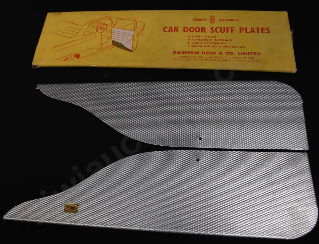 BOXED MOTORING ACCESSORIES Image 1++