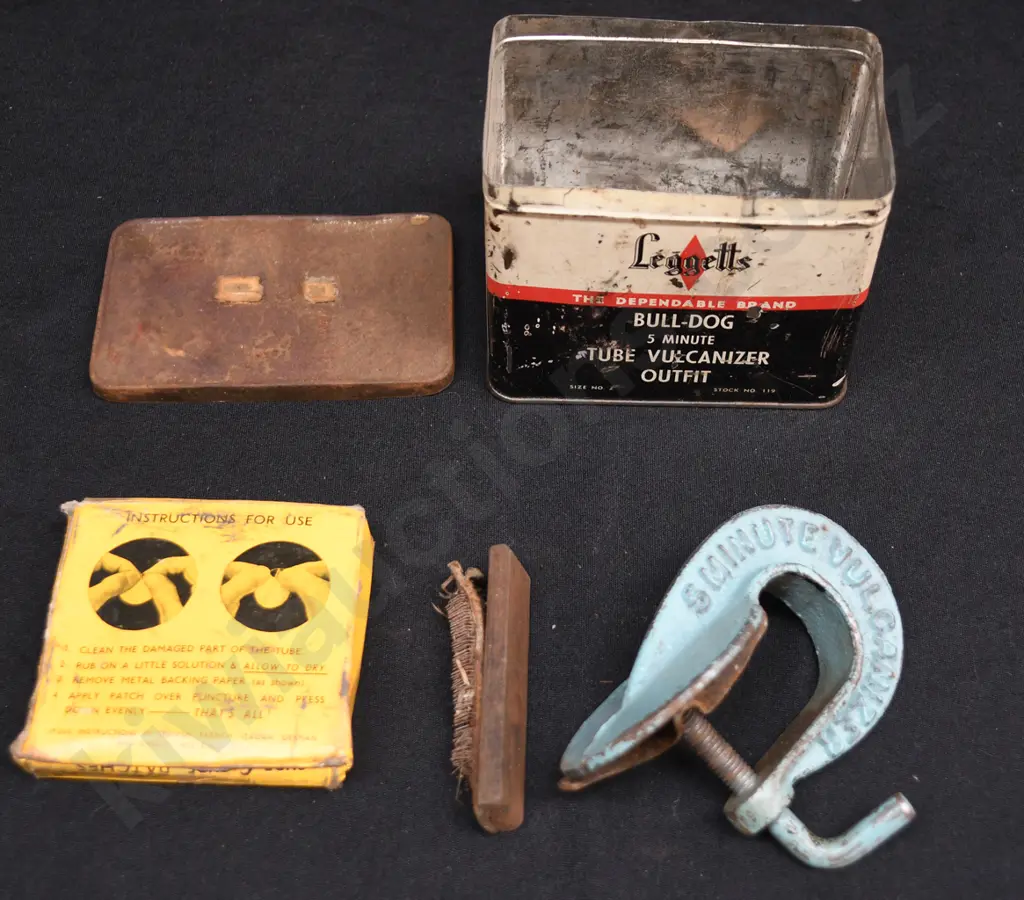 ASSORTED VINTAGE ITEMS Image 1++