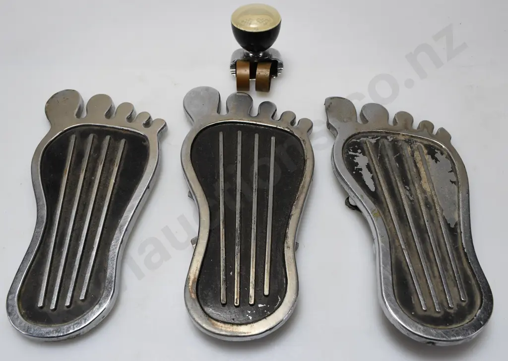 NOVELTY FOOT PEDALS Image 1++