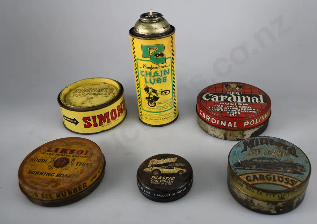 ASSORTED VINTAGE TINS Image 1++
