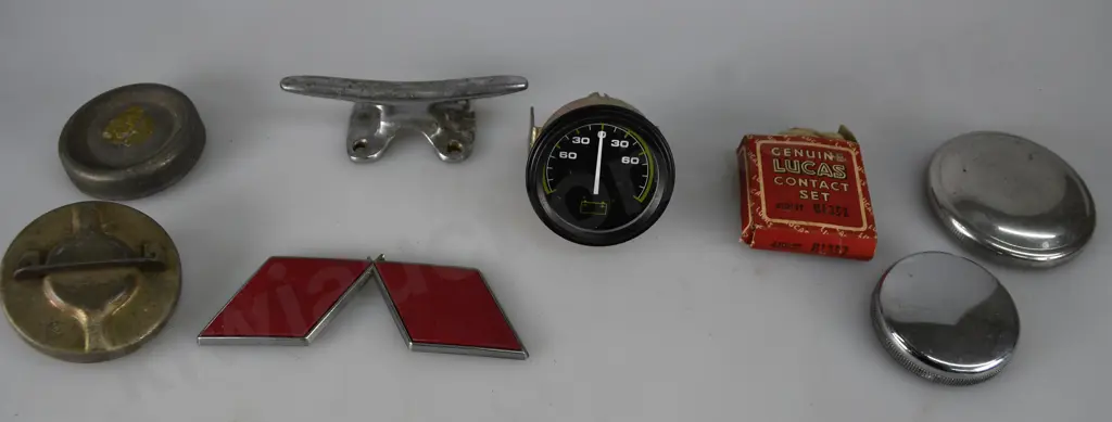 ASSORTED MOTORING ITEMS Image 1++