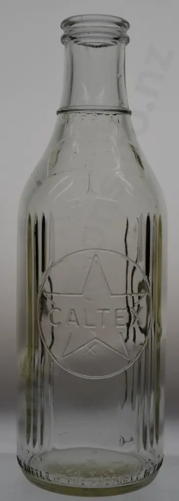 CALTEX QUART OIL BOTTLE Image 1++