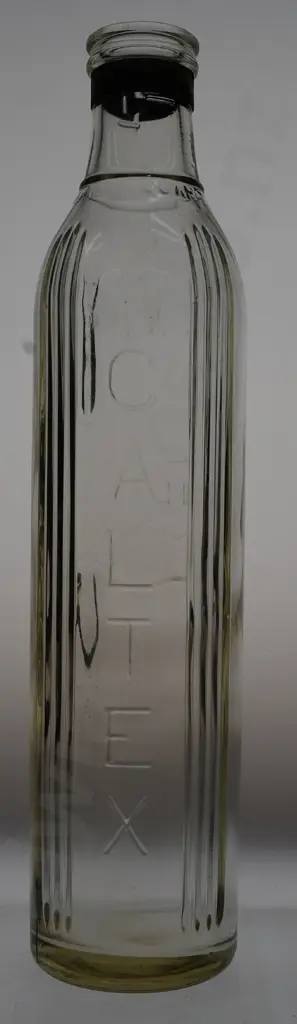 CALTEX QUART OIL BOTTLE Image 1++