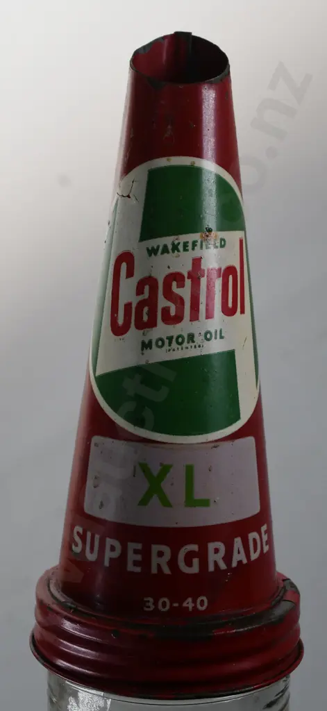 WAKEFIELD CASTROL QUART OIL BOTTLE Image 1++